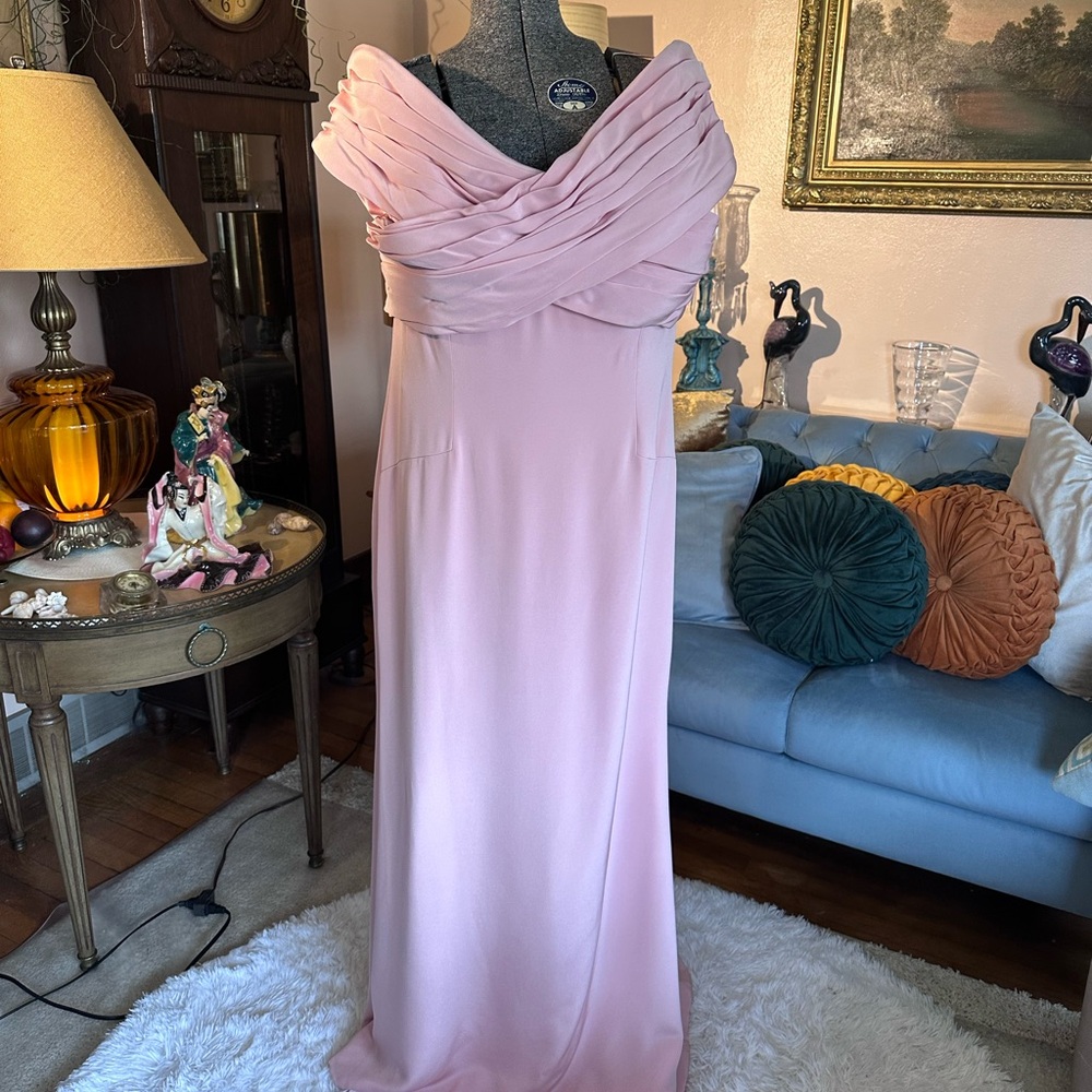 Couture Designer Tomasz Starzewski Stunning Pink Gown! So Beautiful.